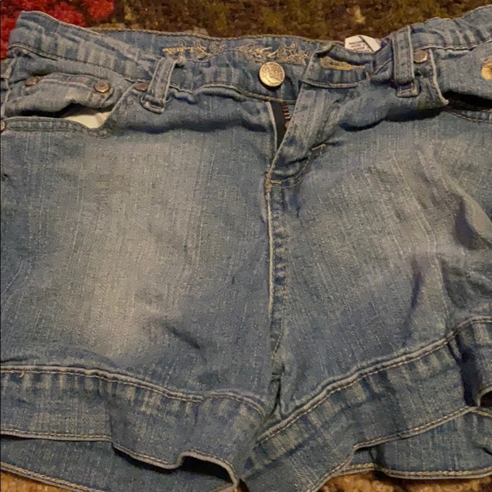Shorts - Picture 2 of 5